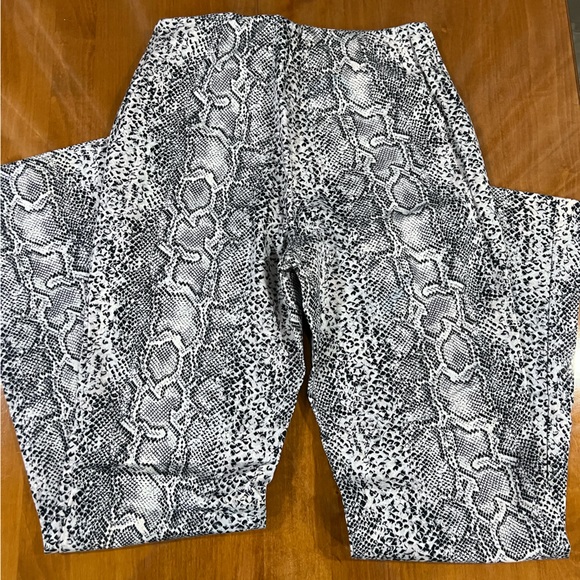 Snake Skin pattern pants. - Picture 4 of 6